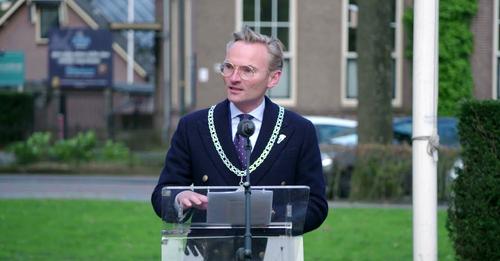 4 mei Burgemeester Mol